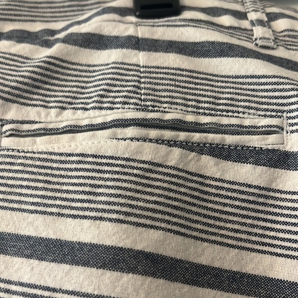 Khaki by Gap striped shorts 16 plus size flat front shorts blue & white nautical - Picture 6 of 7